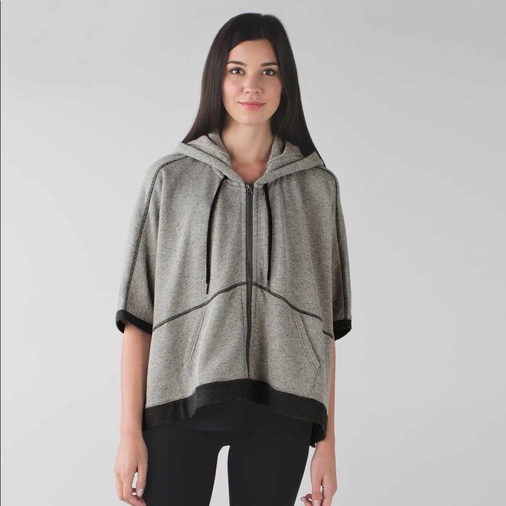lululemon in the loop poncho